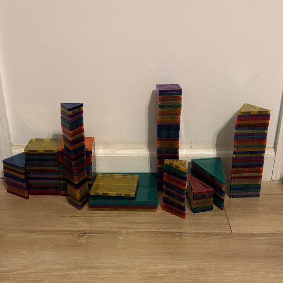 Colorful Magnetic Building Tiles approximately 200 piece - Picture 2 of 4